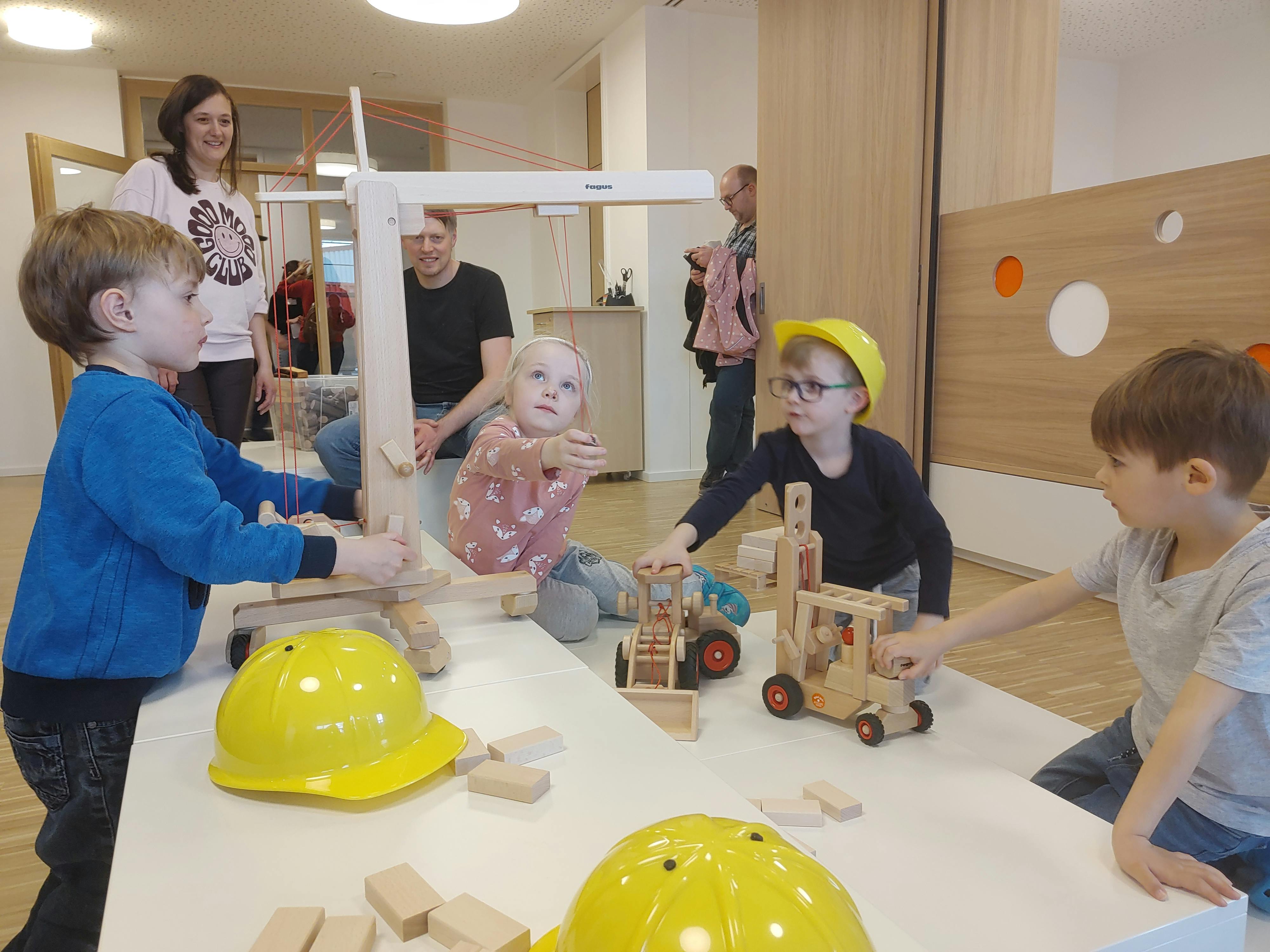 Die Kinder freuen sich über neue Räume und Spielmöglichkeiten, Foto: Harals Assel